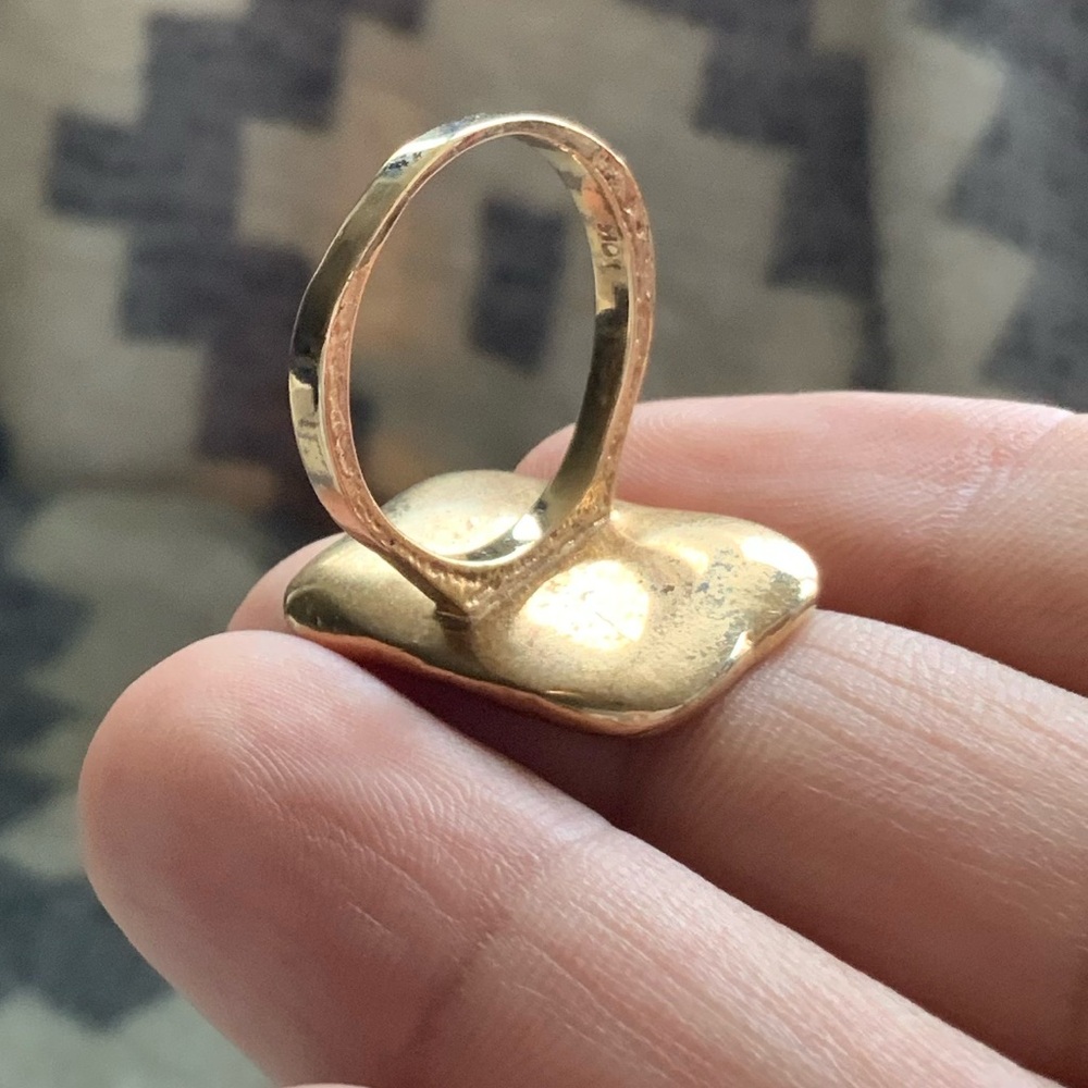 10K gold Lion Ring - Picture 3 of 5